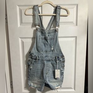 NWT Medium Judy Blue Overall Shorts